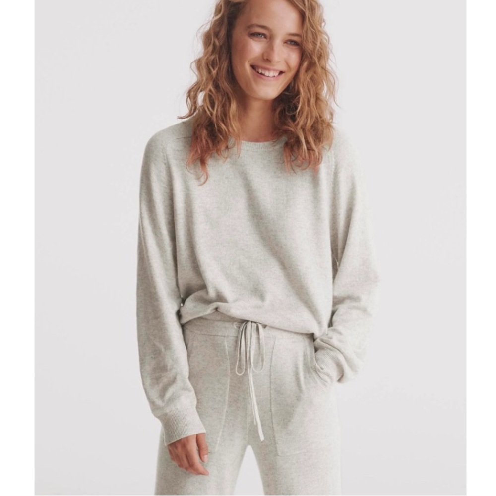 Splendid Gray Crew Neck Sweater Soft Knit